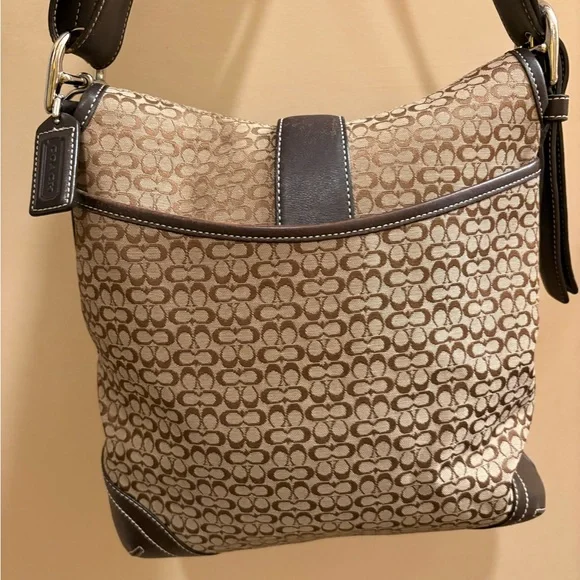 VINTAGE COACH 6376 Soho Brown Signature MonogramLogo Jacquard Shoulder Bag